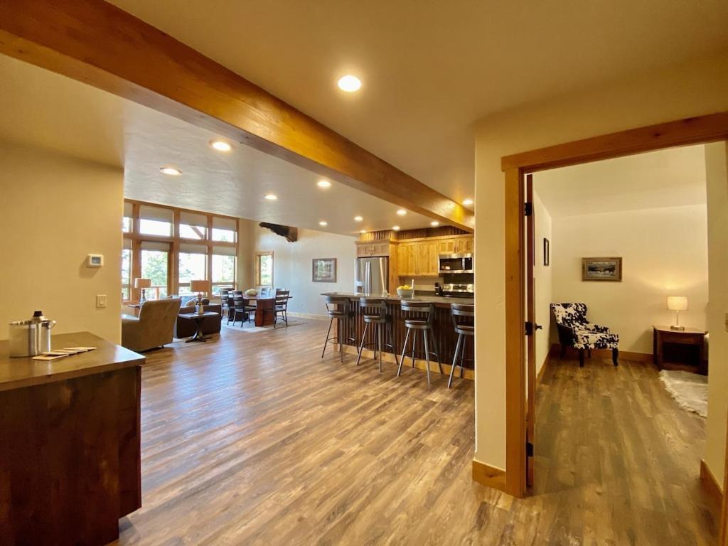 Townhome Next To Clubhouse In Exclusive Eagle Bend - The Glacier Bigfork Eksteriør billede