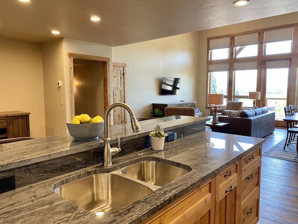 Townhome Next To Clubhouse In Exclusive Eagle Bend - The Glacier Bigfork Eksteriør billede