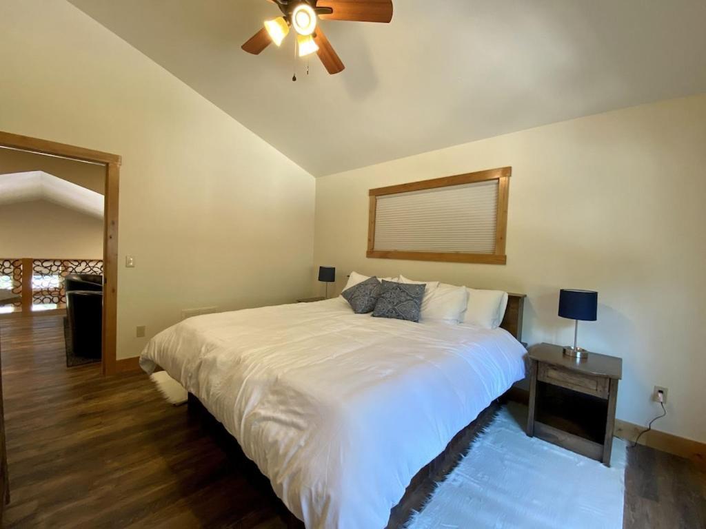 Townhome Next To Clubhouse In Exclusive Eagle Bend - The Glacier Bigfork Eksteriør billede